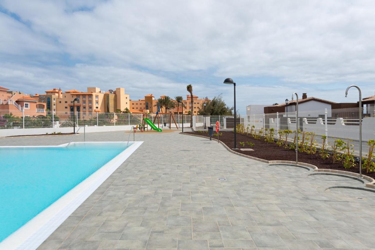 Homeforguest Apartamento En Residencia De Lujo Con Terraza Y Piscina La Guirra 외부 사진