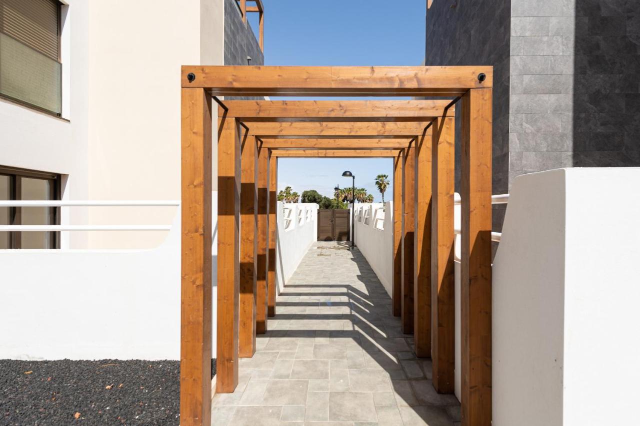 Homeforguest Apartamento En Residencia De Lujo Con Terraza Y Piscina La Guirra 외부 사진