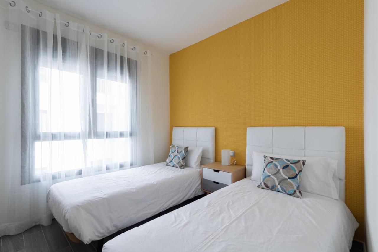Homeforguest Apartamento En Residencia De Lujo Con Terraza Y Piscina La Guirra 외부 사진