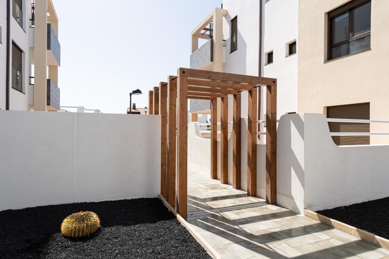 Homeforguest Apartamento En Residencia De Lujo Con Terraza Y Piscina La Guirra 외부 사진